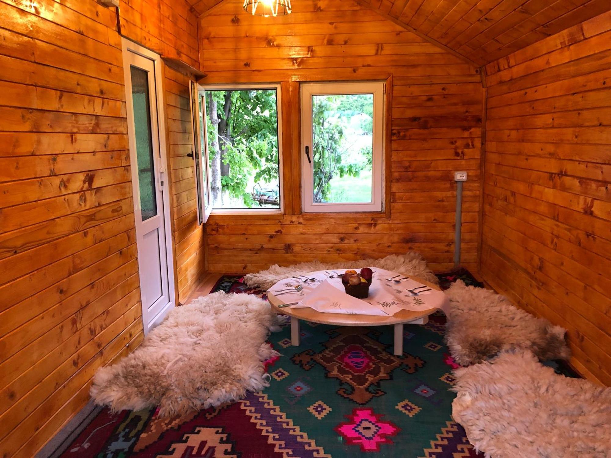 Bujtina Gashi Guest House Kukes Luaran gambar