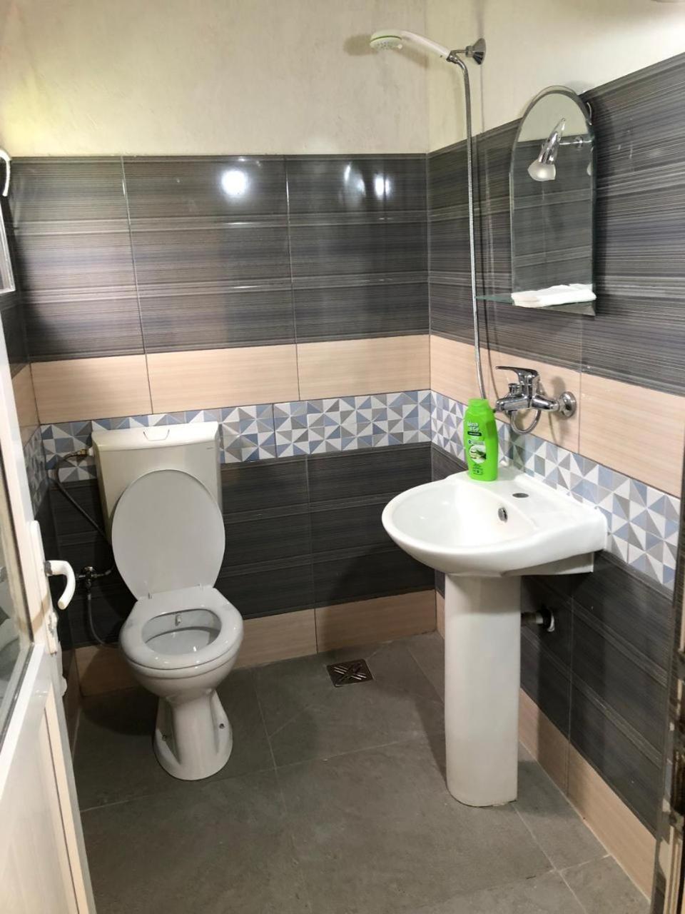Bujtina Gashi Guest House Kukes Luaran gambar